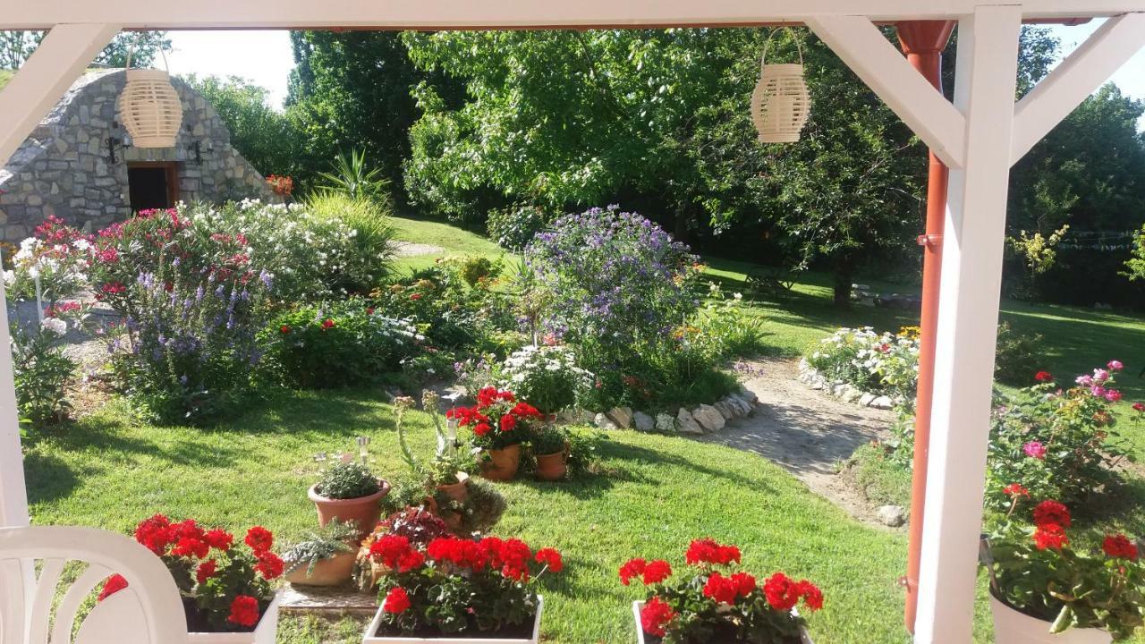 Magdi Apartman Balatonfured Bagian luar foto